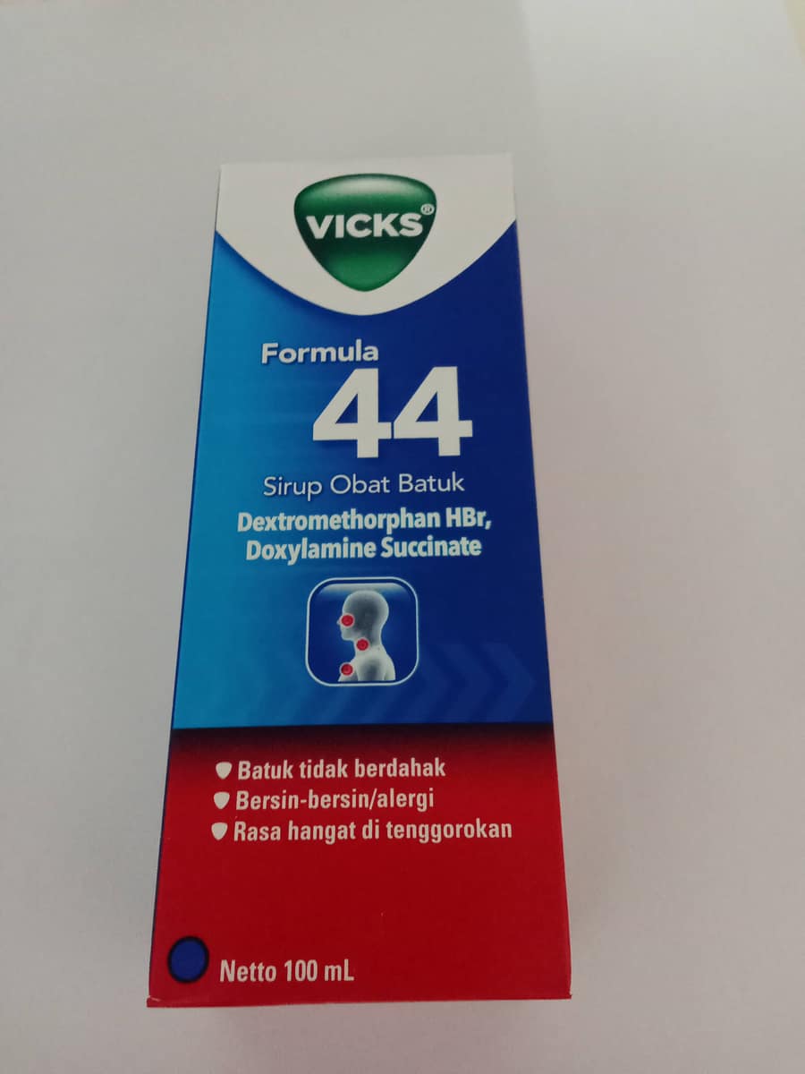 VICKS FORMULA 44 DEWASA 100ML