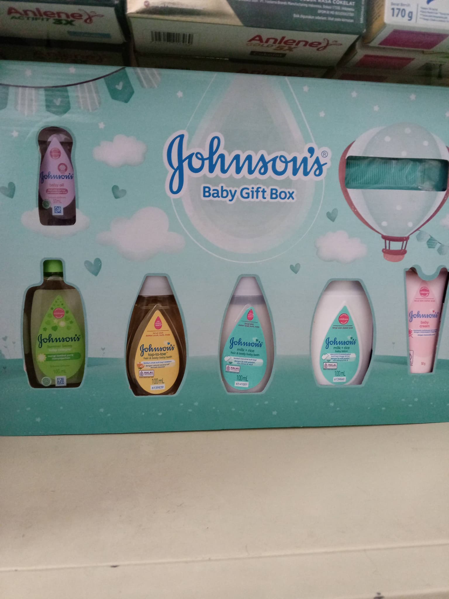JOHNSON BABY GIFT BOX